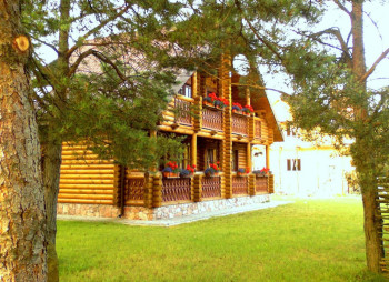 Продаж готельного комплексу "Машівський бір" на Волині